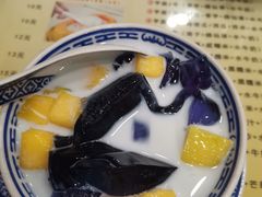 -广信牛奶甜品世家(台东店)