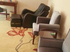 -维也纳酒店(深圳国际会展中心沙井上南店)