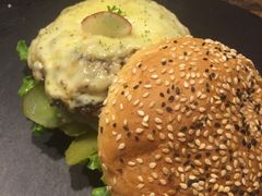 -HIGH FIVE哈福手工汉堡(桂林路店)