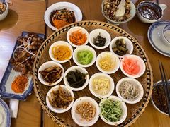 -包整·丝娃娃(一览甲秀楼风景店)