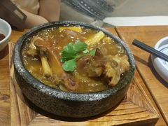 德宏腌菜趴猪蹄-云海肴·汽锅鸡·云南菜(天津国金汇店)