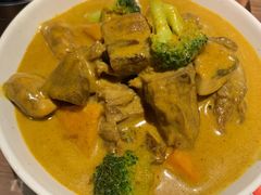咖喱牛肉配面包片-鹿萤季·营地小馆(皇后公园店)