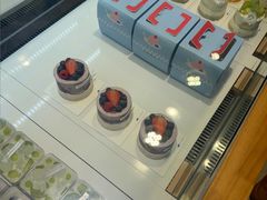 -山与蓝·轻糖鲜果蛋糕(勒泰店)