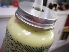 牛油果草莓卡士-野萃山·潮汕厚果汁(十亩地店)
