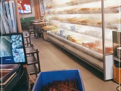 面包甜点陈列柜-让签签飞小郡肝串串香(春熙路形象店)
