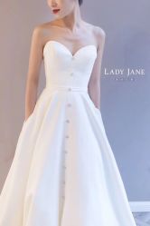 -Lady  Jane高端婚纱礼服馆