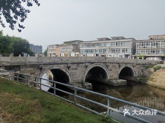 铁齿铜牙纪晓岚， 问过乾隆皇帝一个问题， 是清河深还