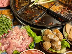 -艾嬢七八九老火锅(37年李子坝店)