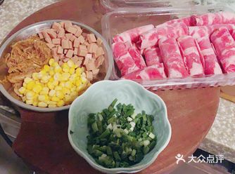 盖上锅盖焖2-3分钟，撒上葱花即可
