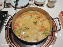 -洪氏嗨捞·猪肚鸡火锅(阳光天地店)