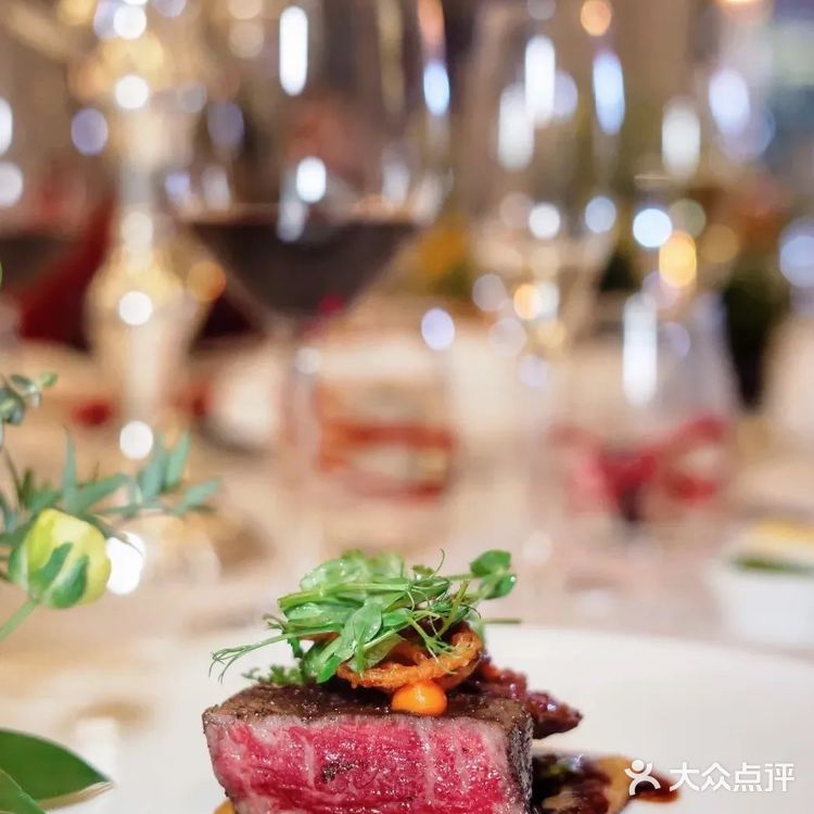 和平饭店华懋阁新菜上市 & 源于1930复古菜单