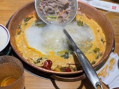 -洱火云南酸菜牛肉火锅(石景山当代商城店)