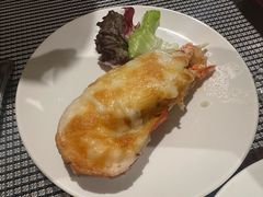 -广州万富希尔顿酒店·感趣自助餐厅·金秋蟹宴生蚝海鲜刺身