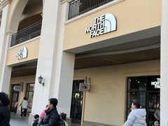 -百联奥特莱斯广场(南京店)