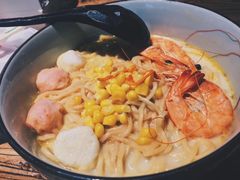 咖喱大骨海鲜面-白七爷捞面(西城万达店)