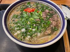 -云阿蛮云南生烫牛肉米线(奉贤路店)