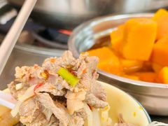 -黄利砖万峰林布依特色酸笋牛肉馆