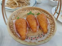 胡萝卜咸水角-馨越楼·点心·粤菜(赤坎店)