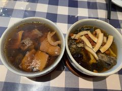 椰子炖乌鸡-小粤楼(万辉广场店)
