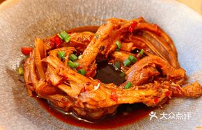 Spicy Braised Duck Feet