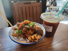 -CowCow其其·牛杂咖啡公司(六运店)