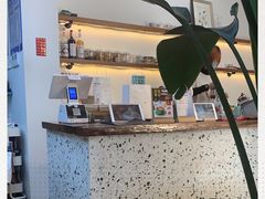 -Line 咖啡(石厦花园店)