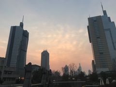 -UNI UNI(环亚凯瑟琳店)