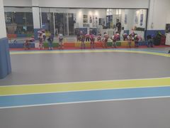 -米高蓝斯克国际轮滑中心(中铁建店)