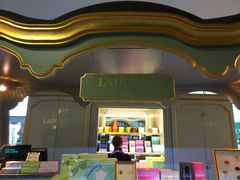 -ladurée(戴高乐机场T 2F店)