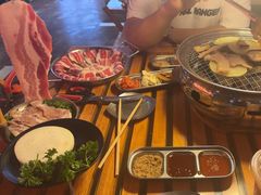 -叽叽扎扎烤肉场(生态城万达店)