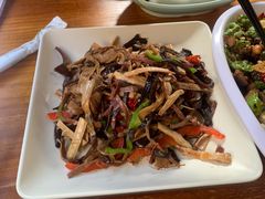-小厨子私房菜·云南美食店