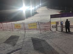 -石京龙滑雪场-停车场