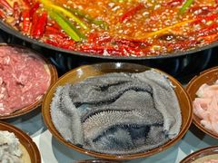 -渝嘴小老弟老火锅(华新村店)