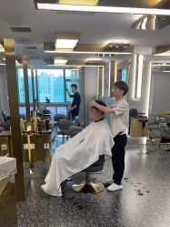 -即型男士理发工作室