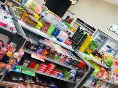 -全家便利店(江湾镇站店)