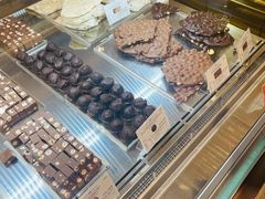 -VENCHI 闻绮(北京国贸商城店)