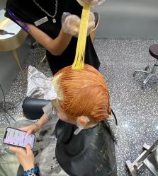 -Tloml salon
