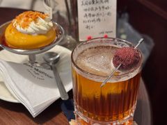 -Café Monson