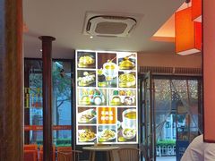 -阿瓦山寨·湘菜现炒·剁椒鱼头王(咸阳总店)
