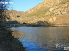 河边-云丽燕农家乐