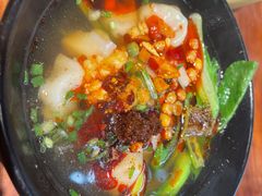 -爆炸头阿姨小四川正宗川味小吃(无任何分店)