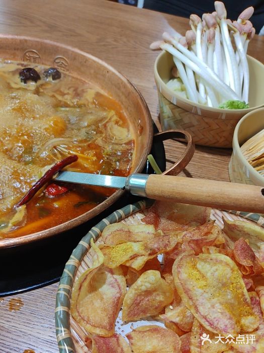滇翁·云南酸菜牛肉火锅(合肥首店坝上吾悦广场店)图片