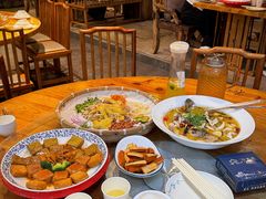 -花溪雨·森林餐厅(石基店)