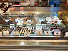 面包甜点陈列柜-VENCHI 闻绮(北京国贸商城店)