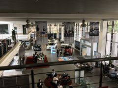 -上海星瀚奔驰4S店(红柳路店)