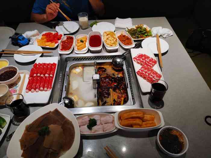 打分 130 /人 第一次全五星好评,海底捞去过很多家了,都很好,这家体验