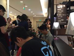 等位区-乐凯撒披萨(正佳广场店)