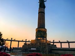 -人民防洪胜利纪念塔