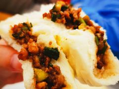 酱肉包-李与白包子铺(桐梓林店)