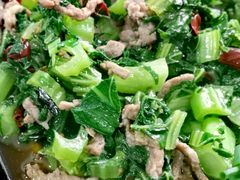 青菜牛肉-鹏林天龙鸡杂